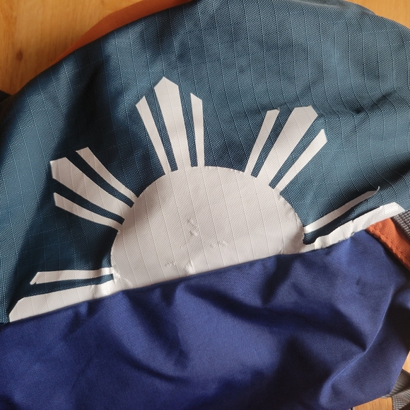 Cotopaxi Luzon Eighteen 18 L Del Dia Pack Daypack Backpack Unisex Orange Blue - Picture 4 of 13